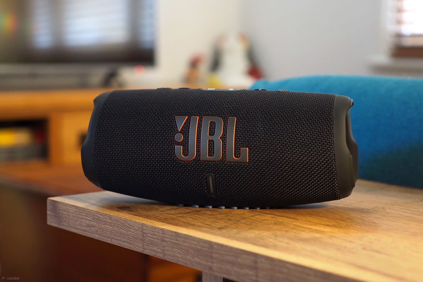 Parlante Bluetooth Jbl cargue 5 genérico