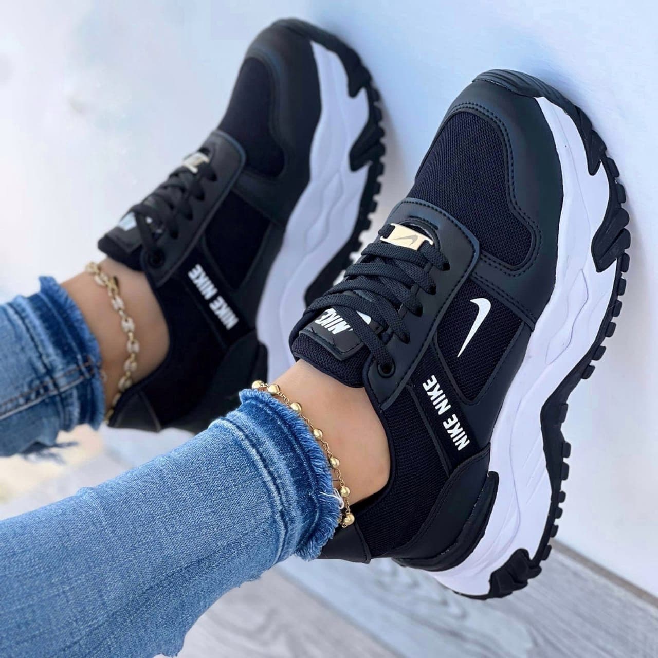 Tenis Nike Letras Negro Dama