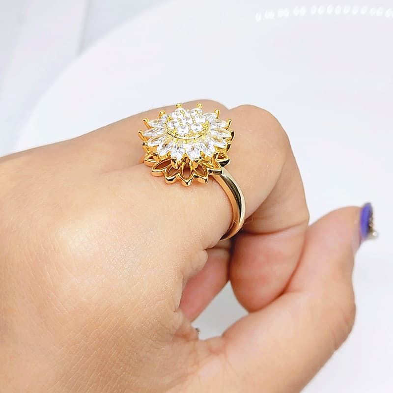 ANILLO GIRASOL DORADO + CAJA R  SOA