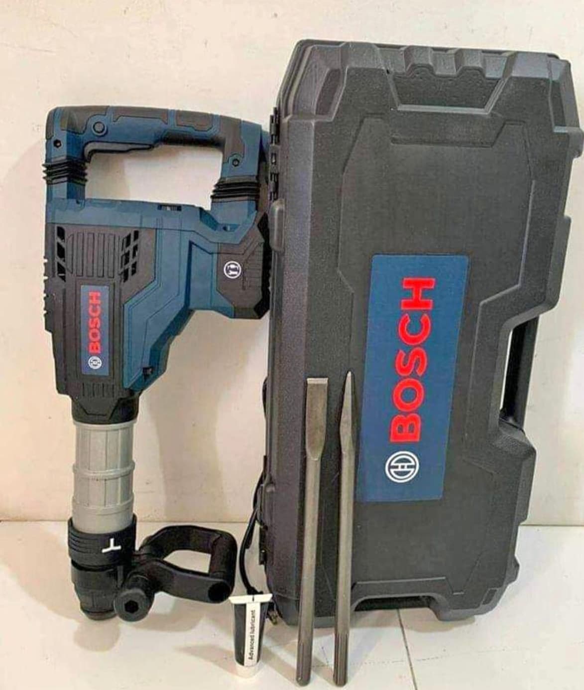 Demoledor picador bosch 65WB