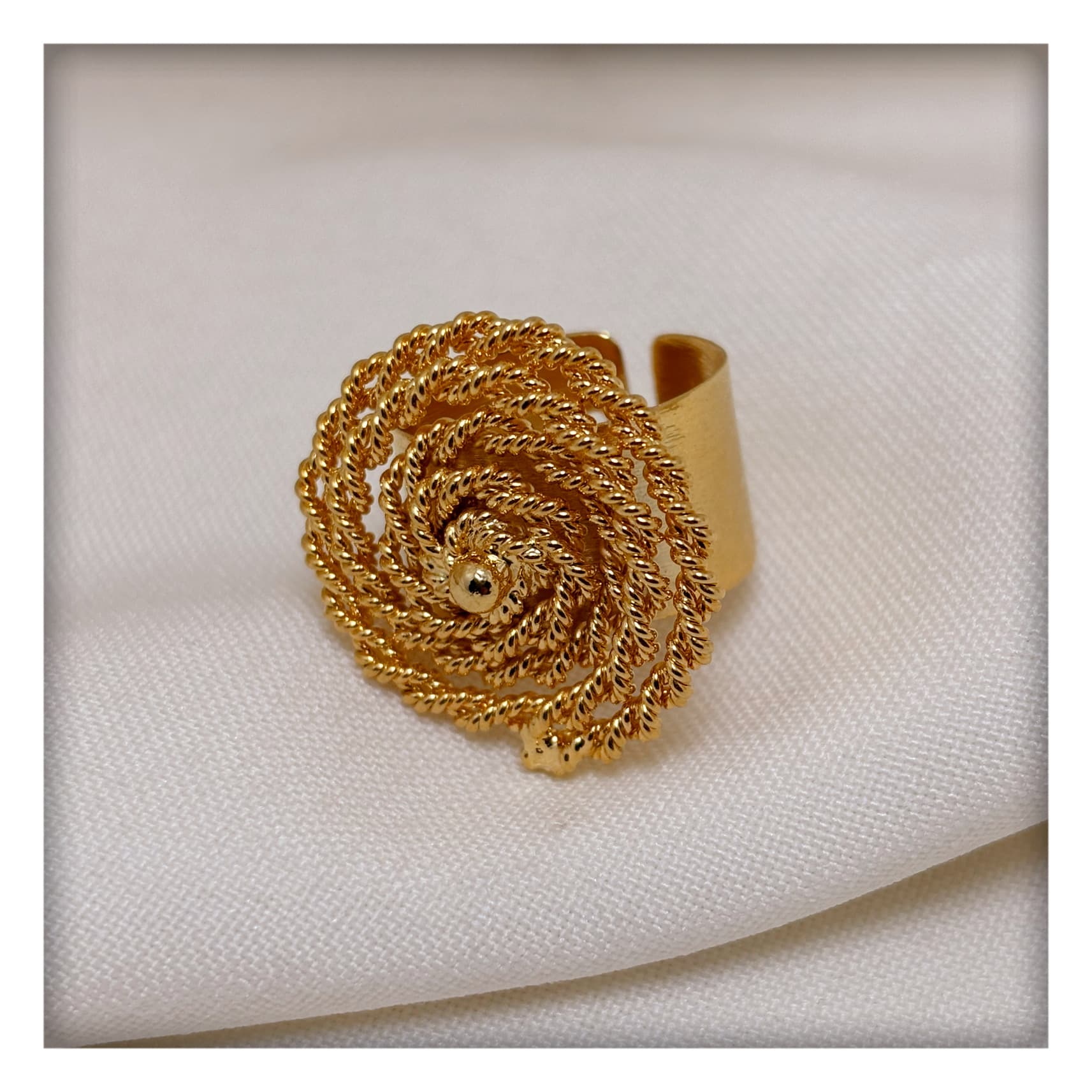 Anillo espiral doble entorchada