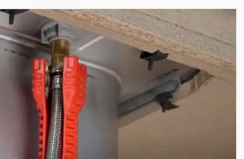 Llave multiuso para  mantenimiento sifon