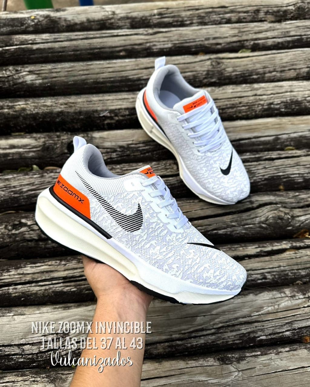 Nike invencible
