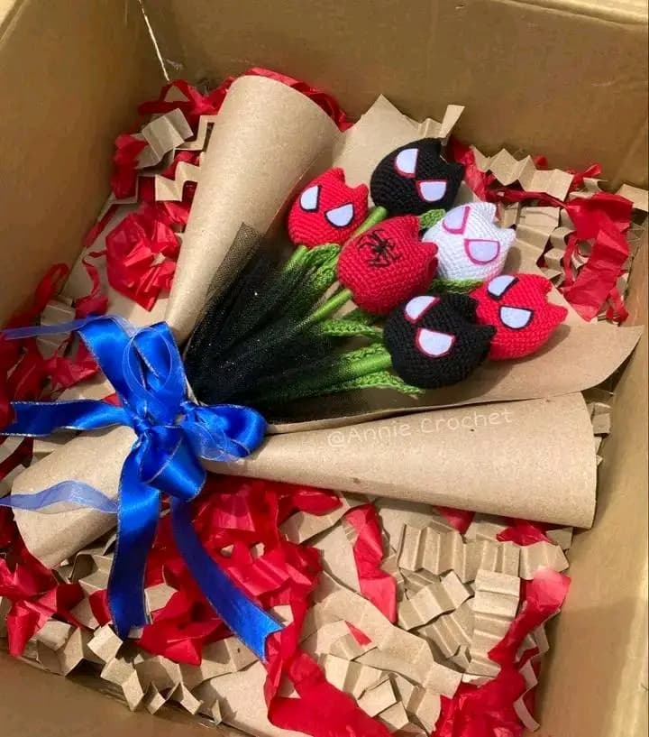 Ramo 6 tulipanes spiderman