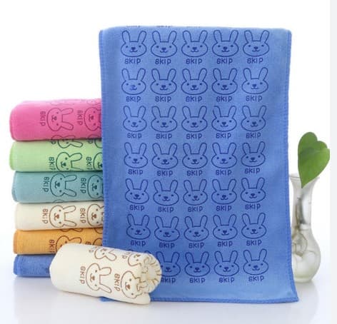 TOALLA DE MICROFIBRA ESTAMPADO CONEJO