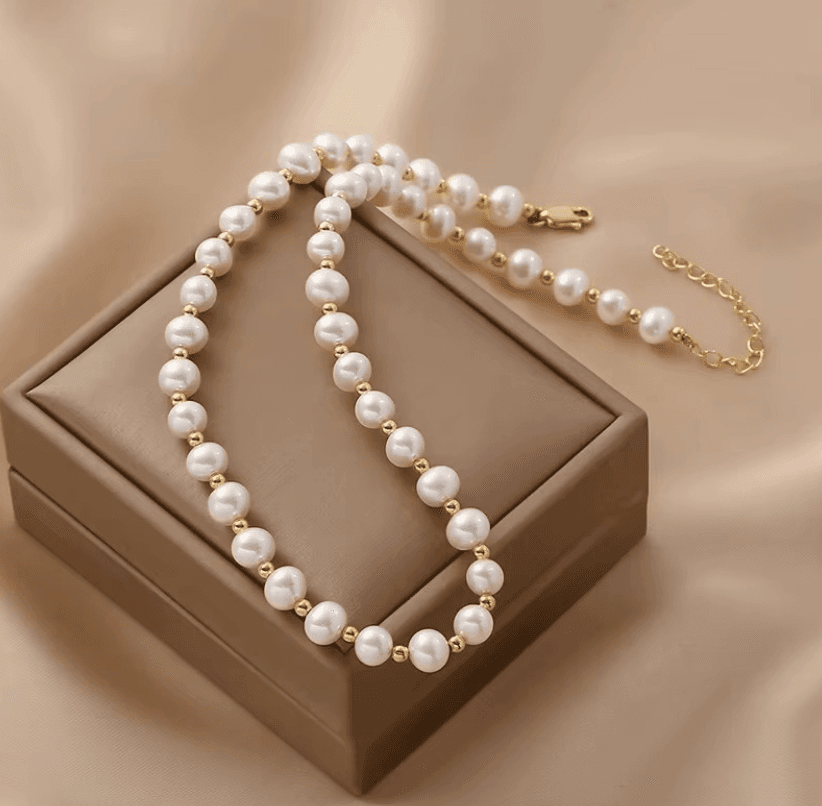 Collar de perlas clásico y elegante