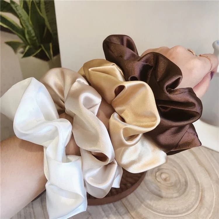 MOÑA PREMIUM SATIN