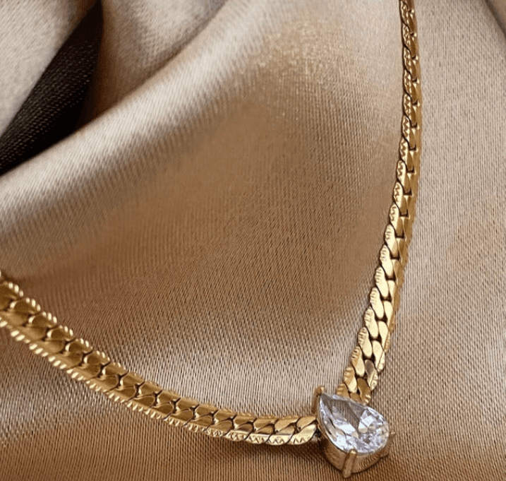 Collar Elegante Gota de Cristal