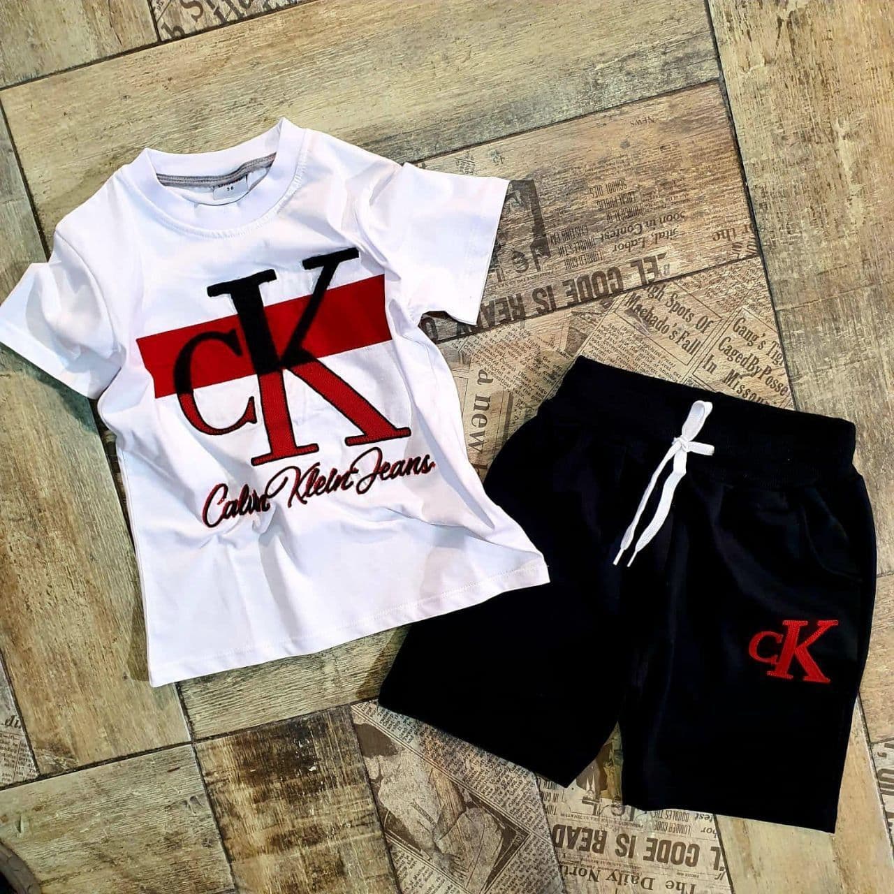 Conj Calvin Klein corto