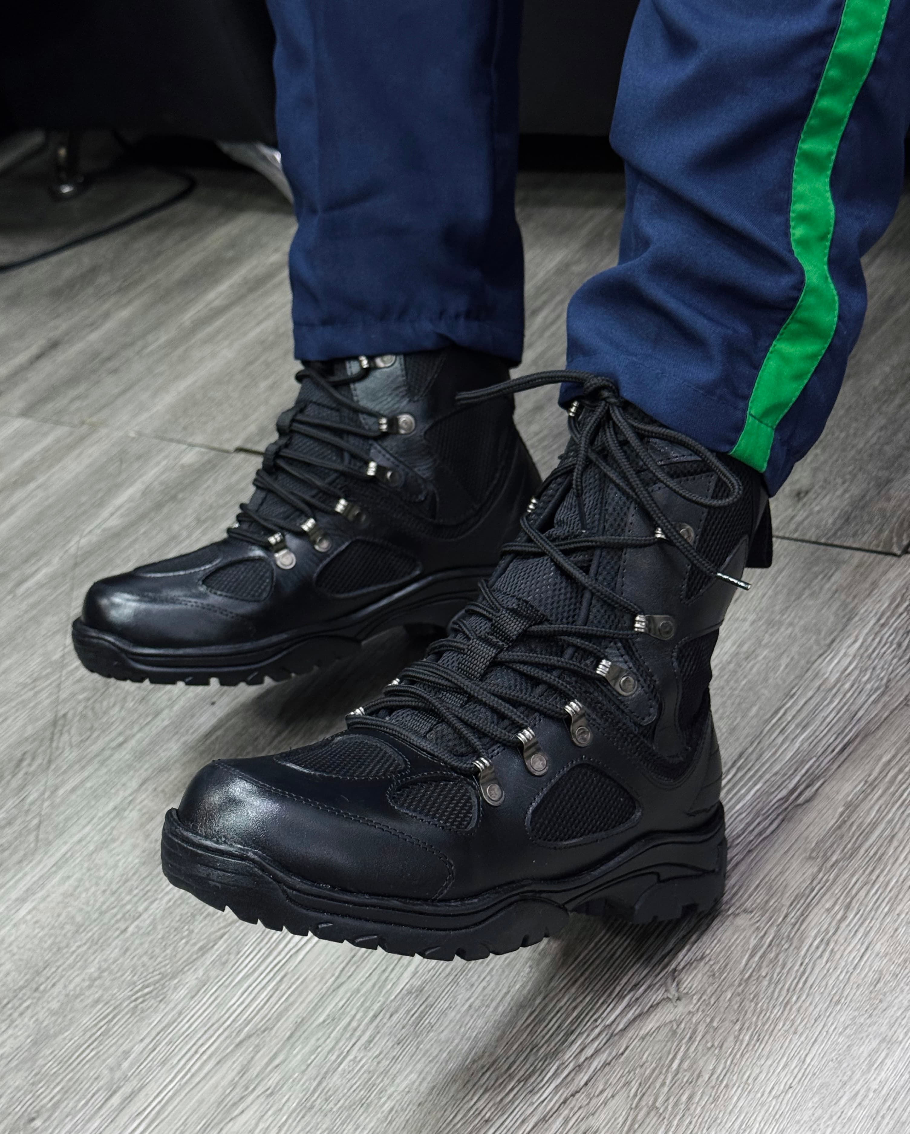 BOTA EN CUERO DOTACION