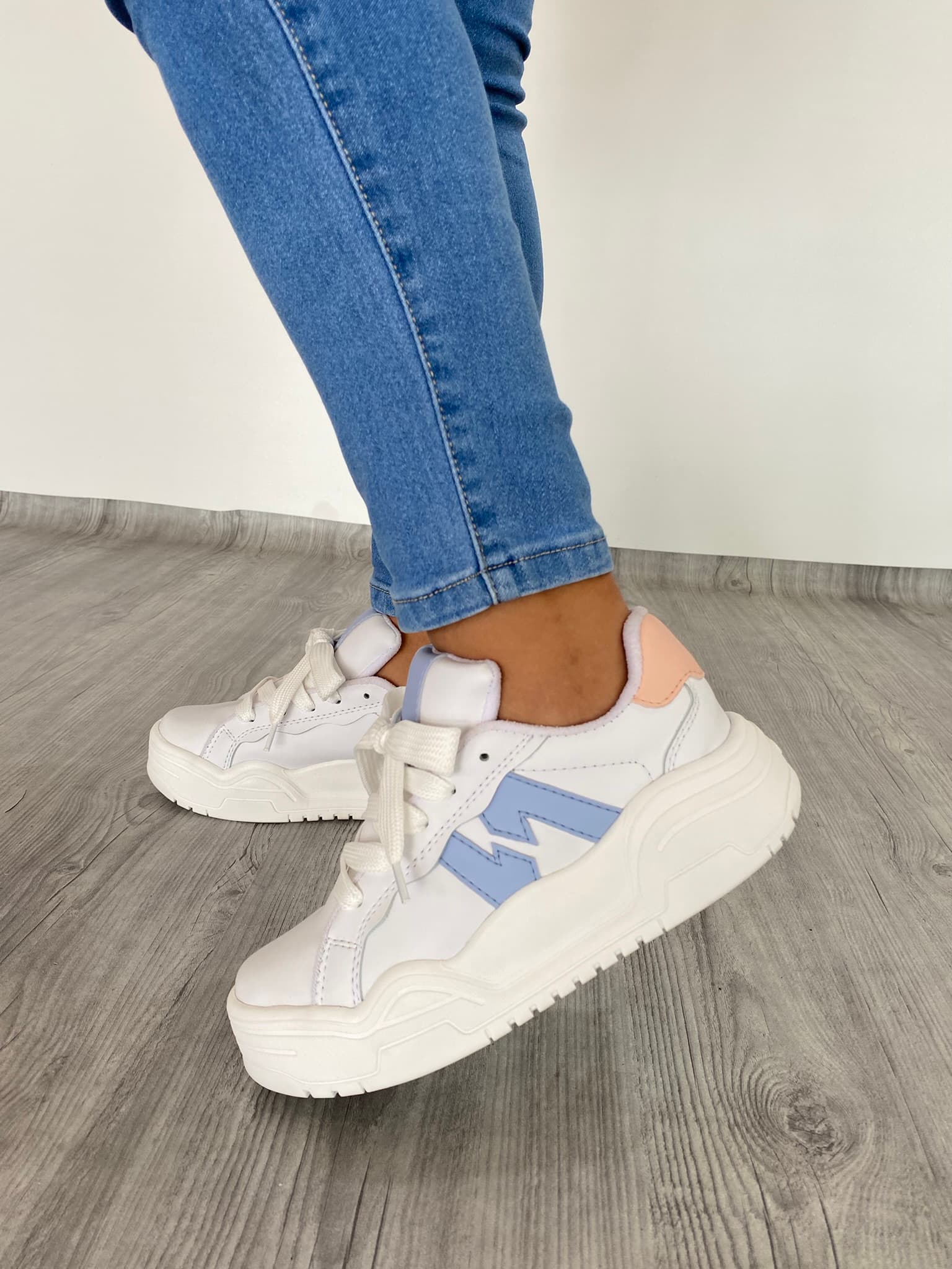 Tenis noah pastel