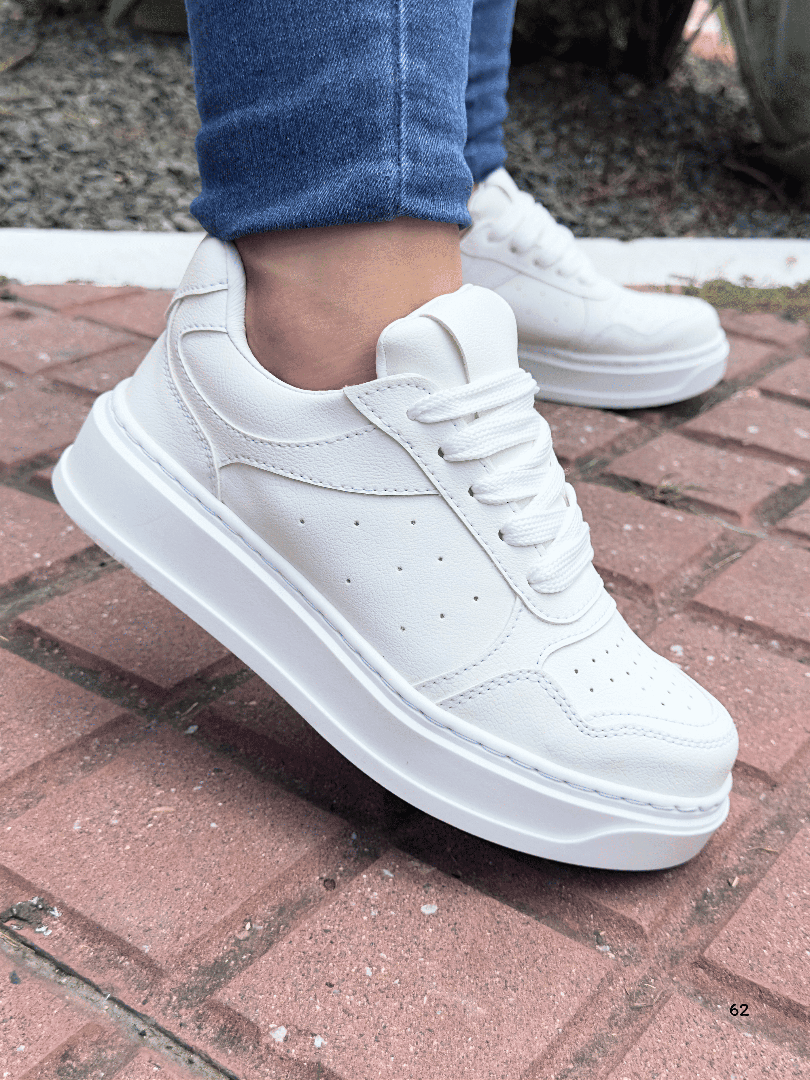 Tenis saonara white