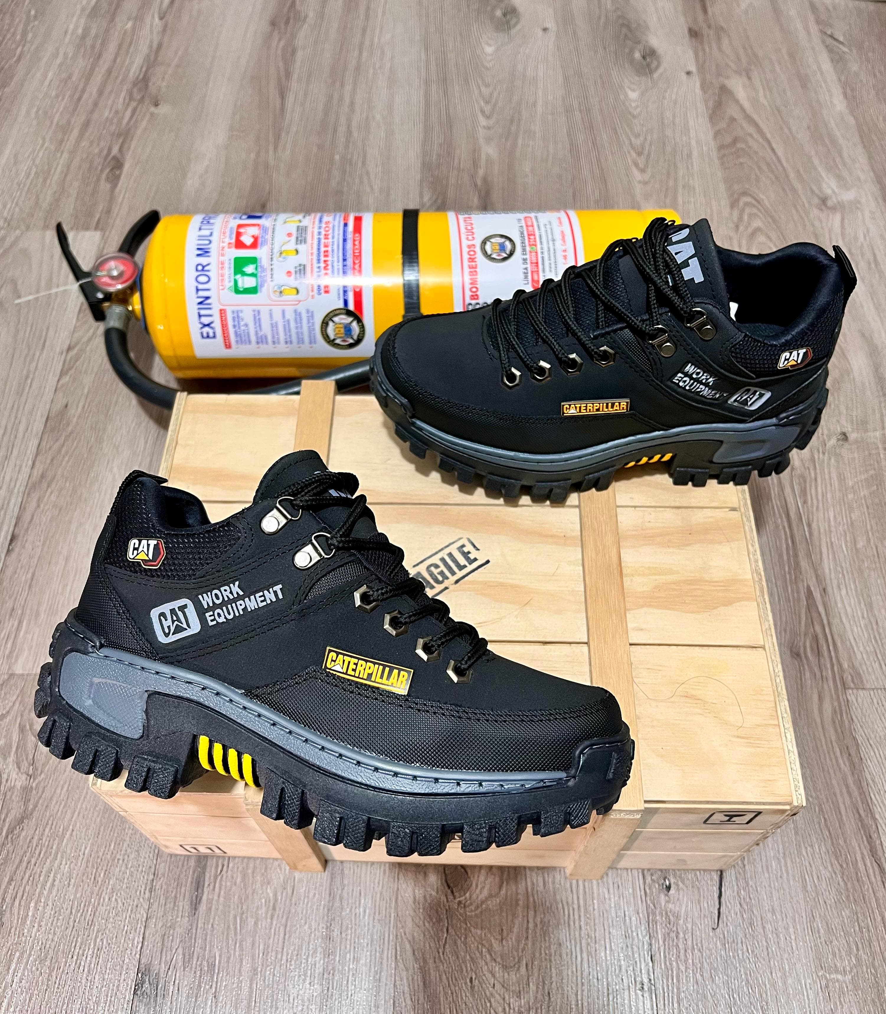 ZAPATO TITAN NEGRO