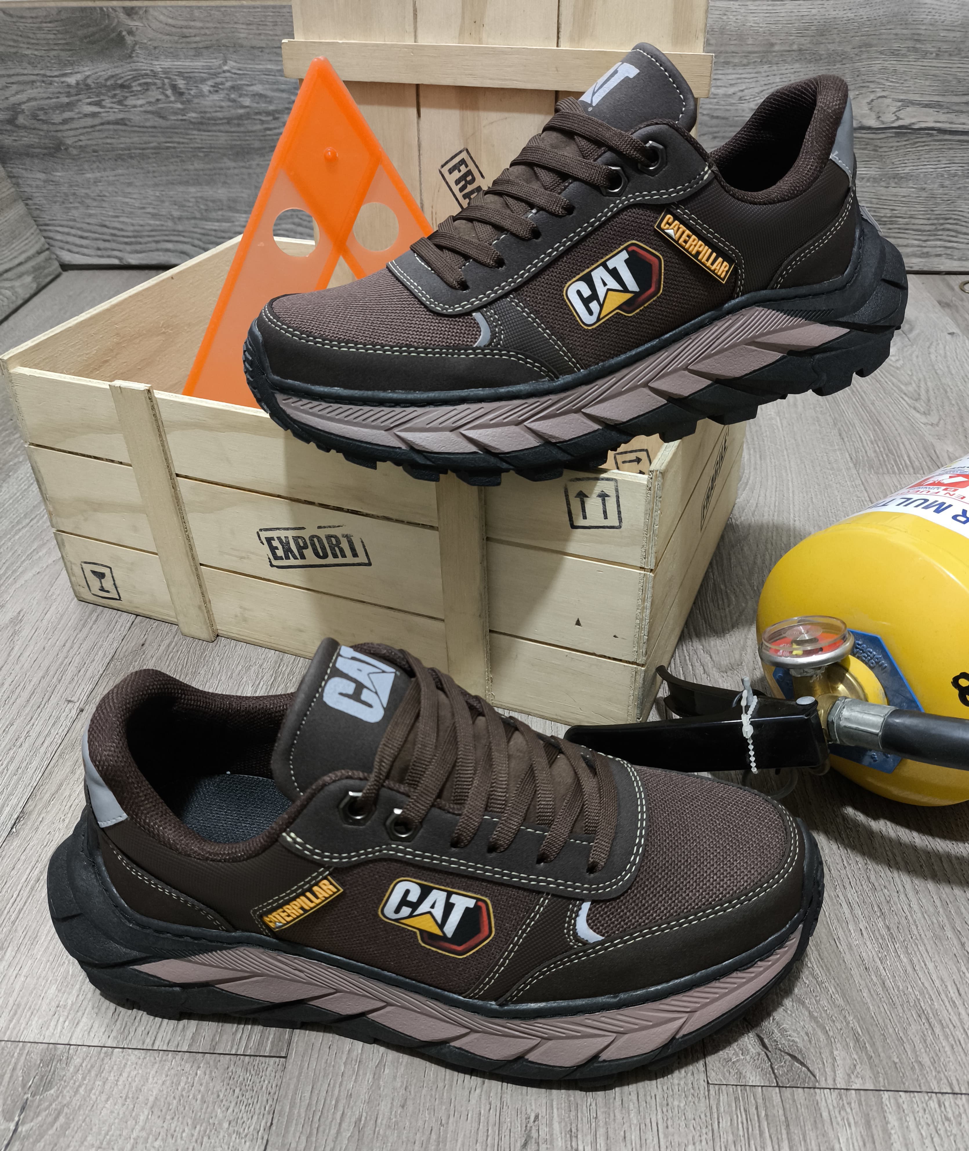 Zapato cat refle