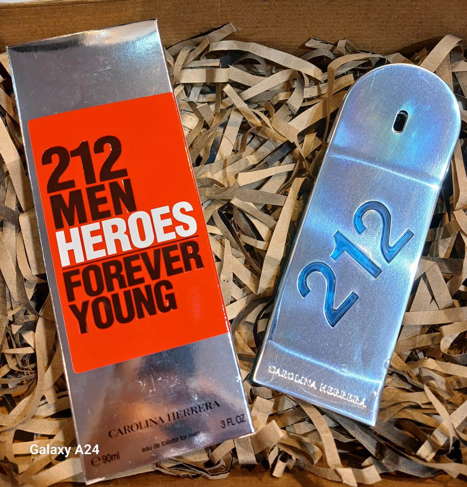 Perfume 212 Men Heroes Forever Young