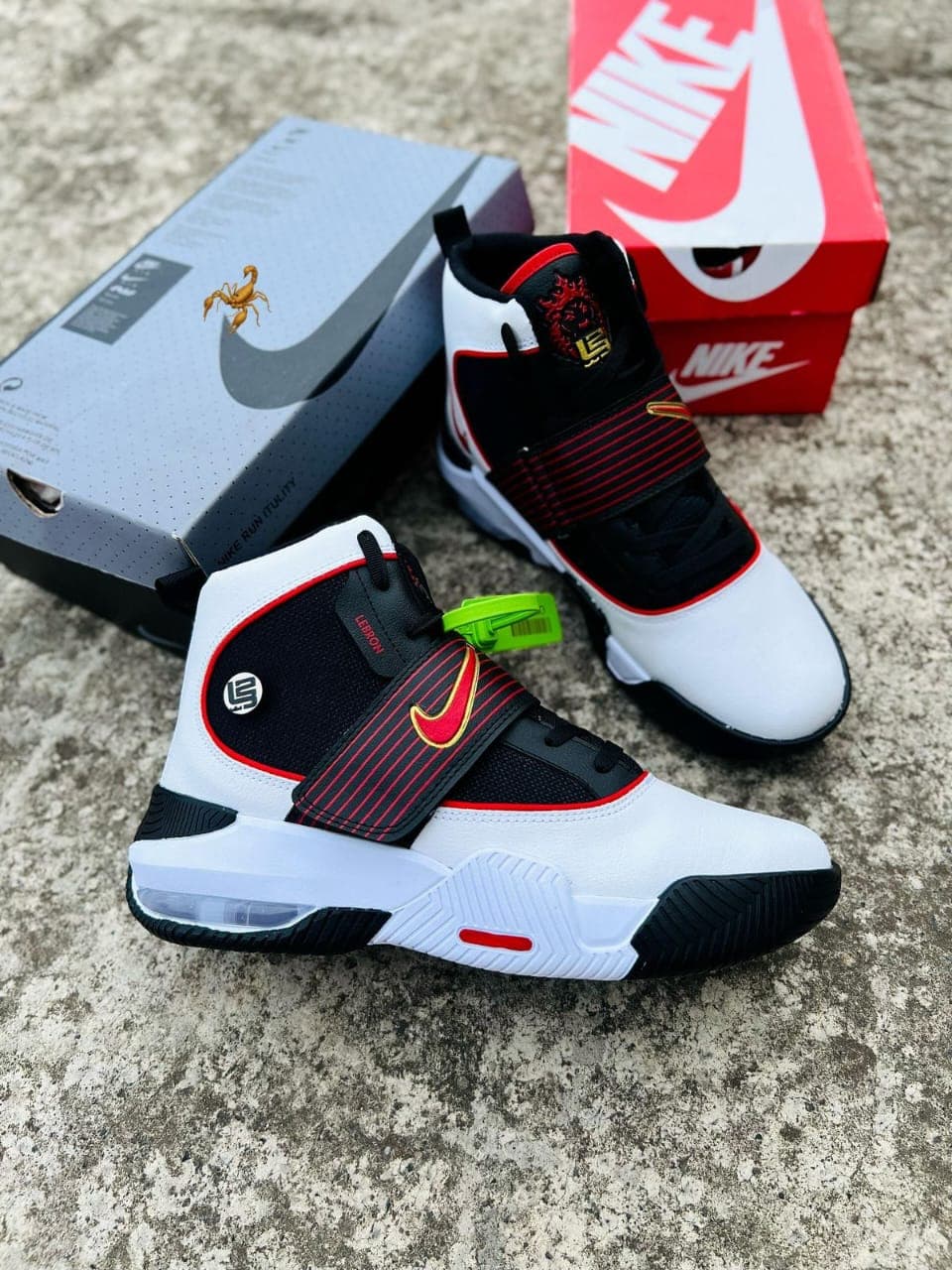 BOTA NIKE