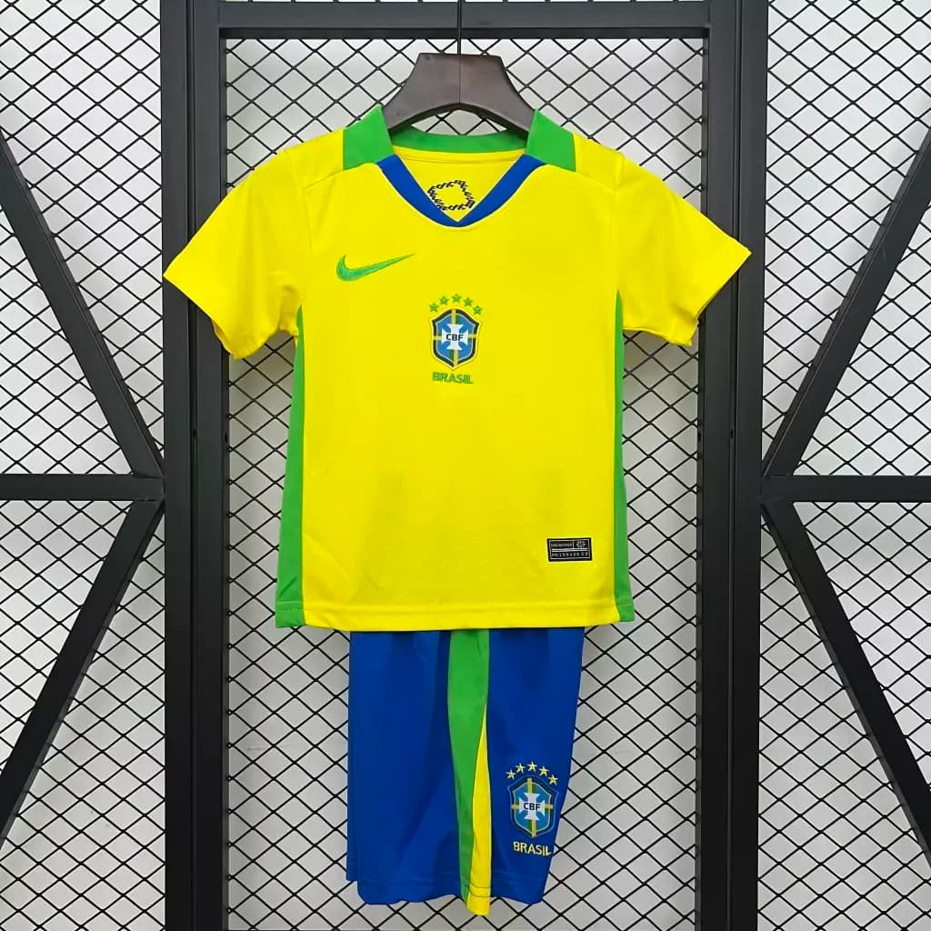 CONJUNTO BRASIL AMARILLO 2025