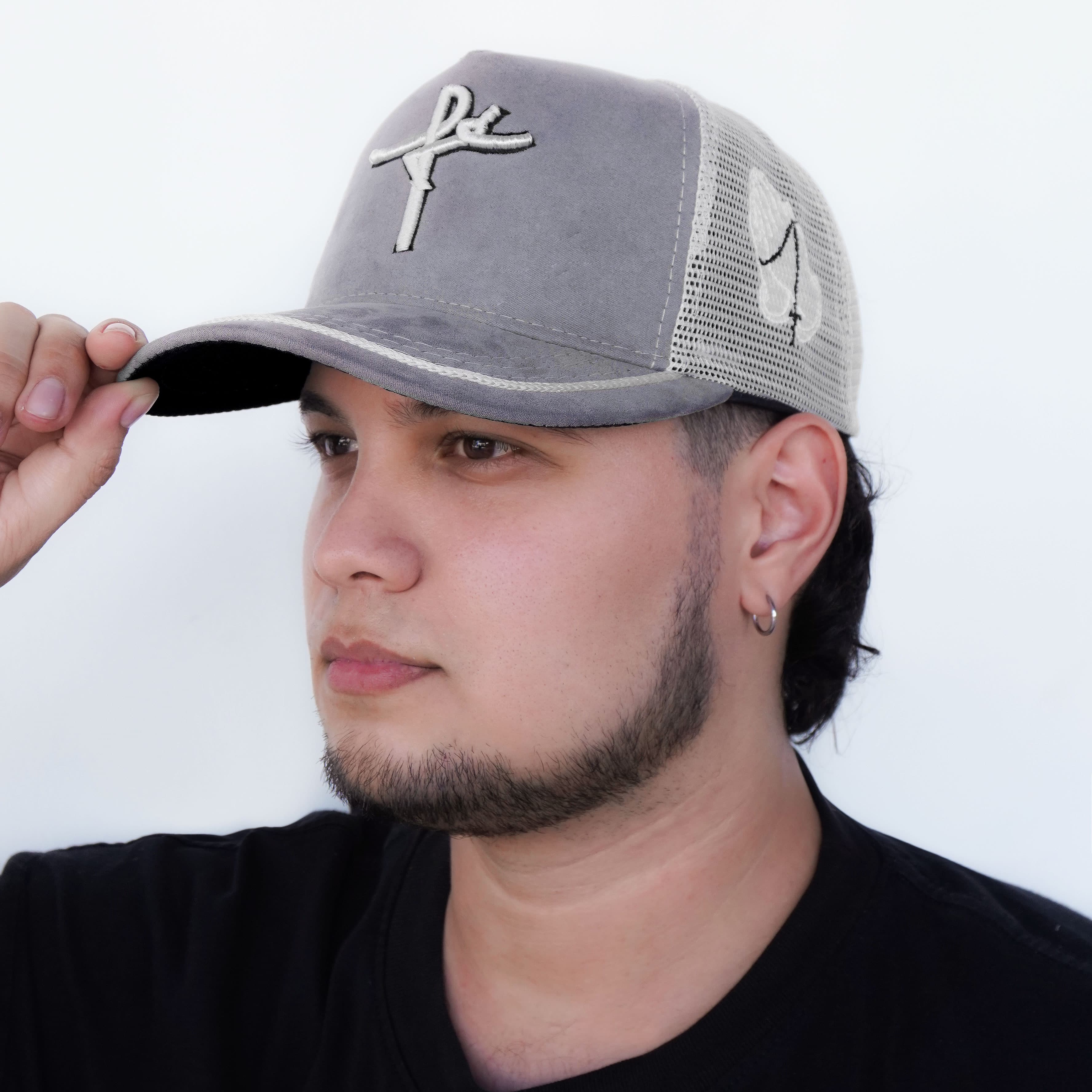 GORRA CRUZ EN MALLA