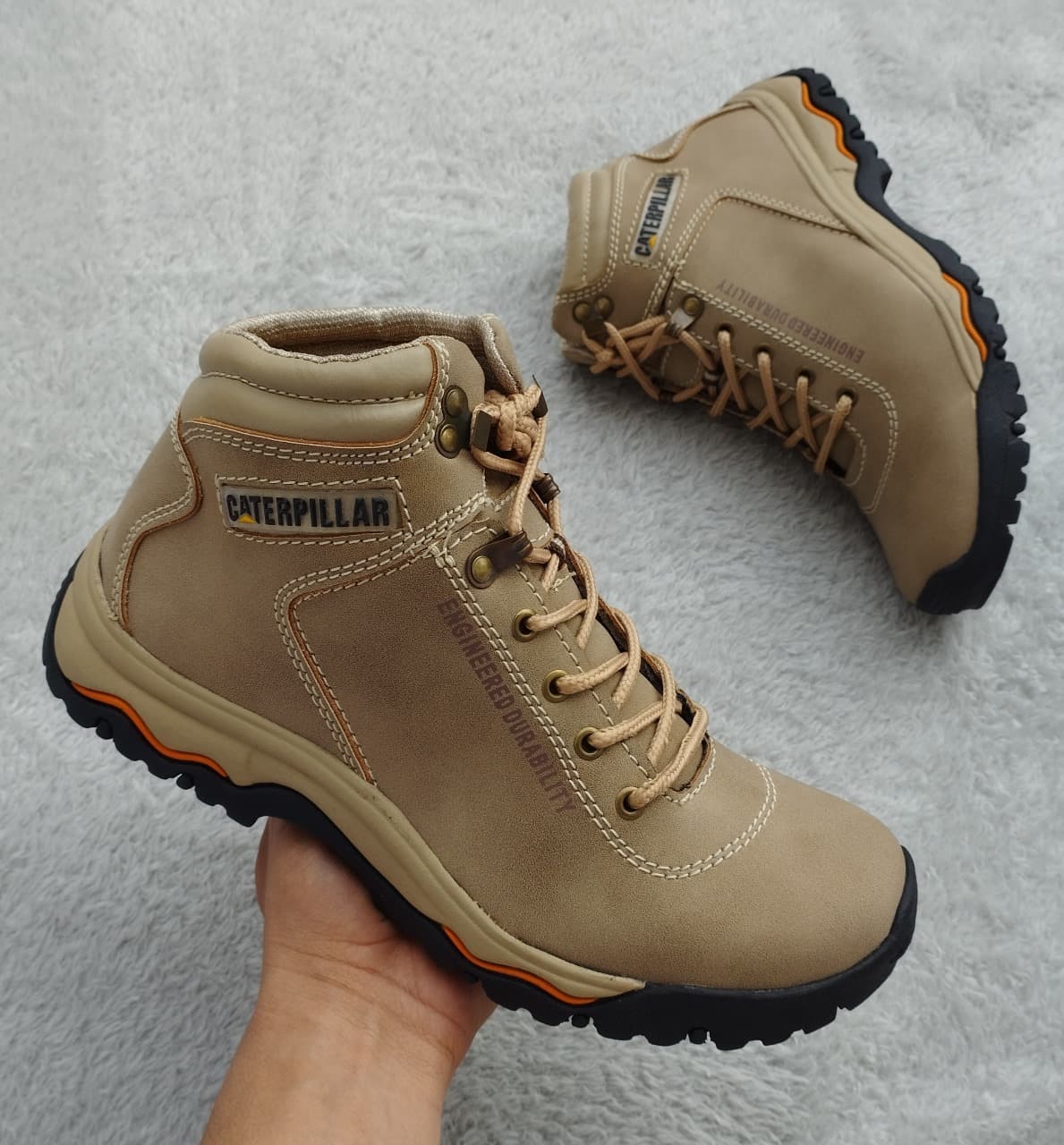 Bota tipo CAT 02 ARENA