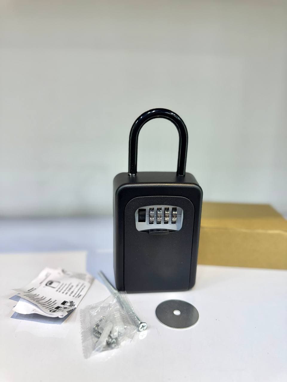 Caja de Seguridad con Candado de Combina