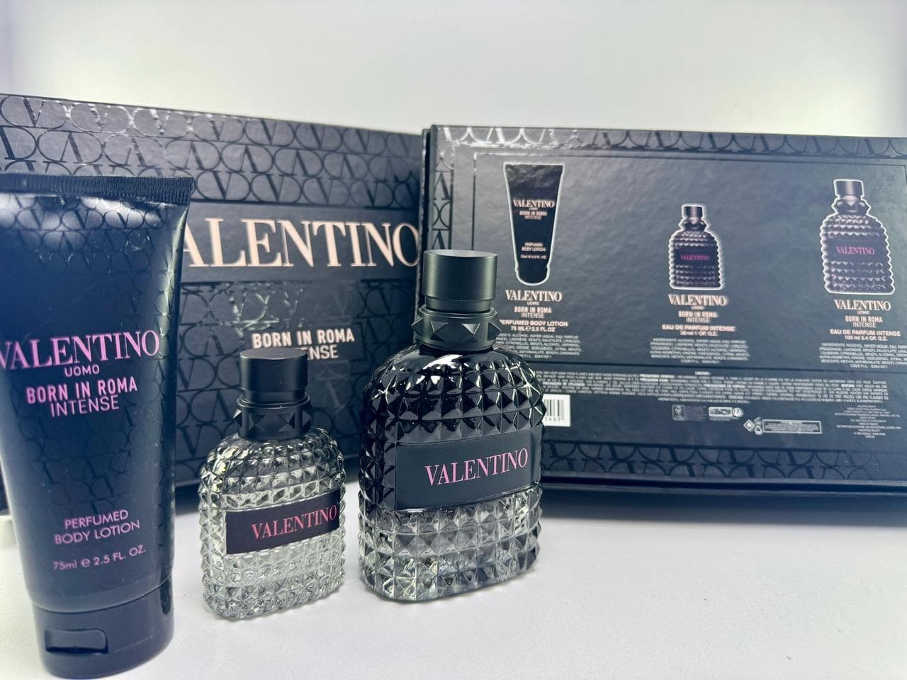 ESTUCHE VALENTINO  BORN IN ROMA