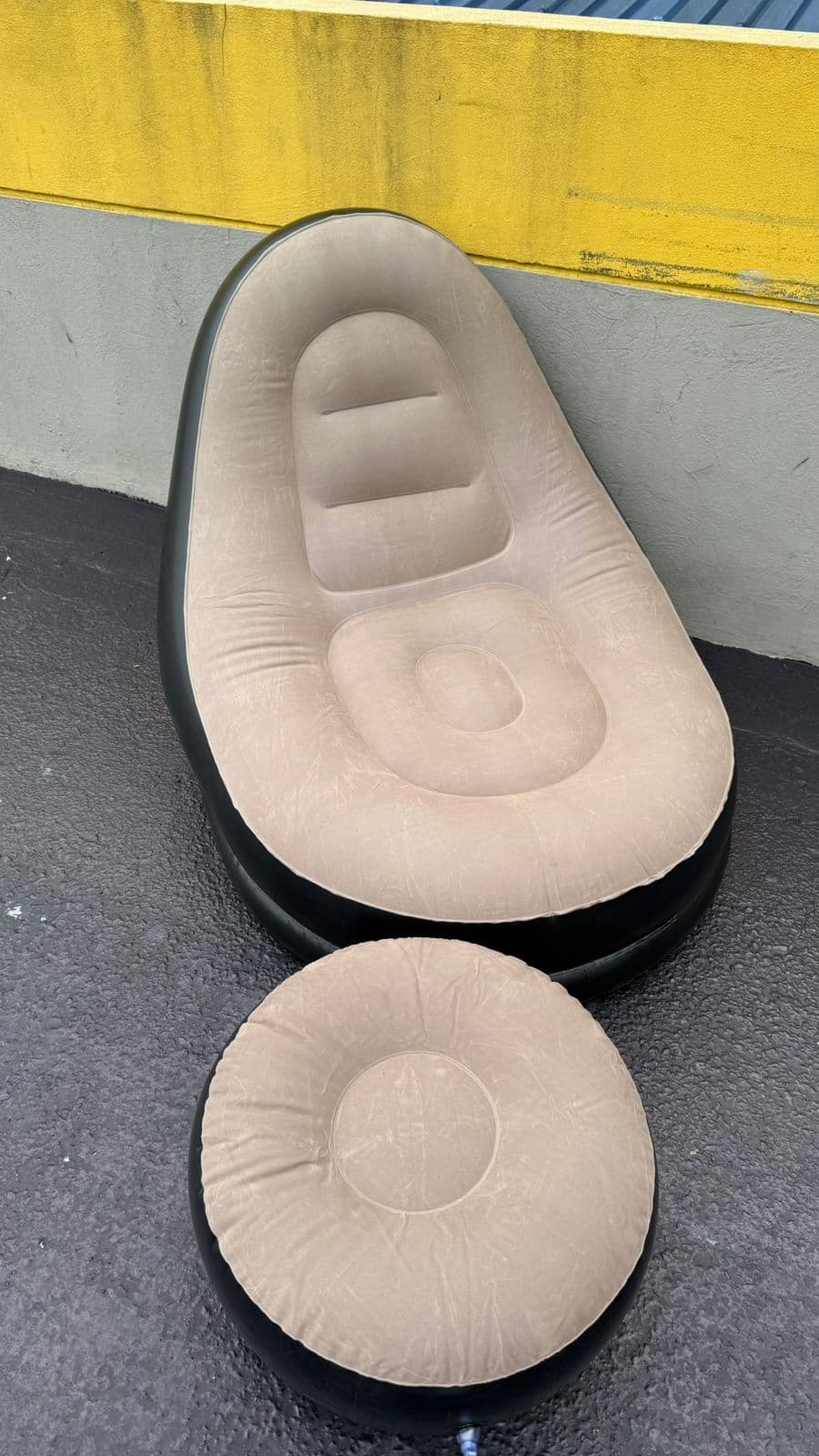 SOFA INFLABLE REPOSAPIÉS