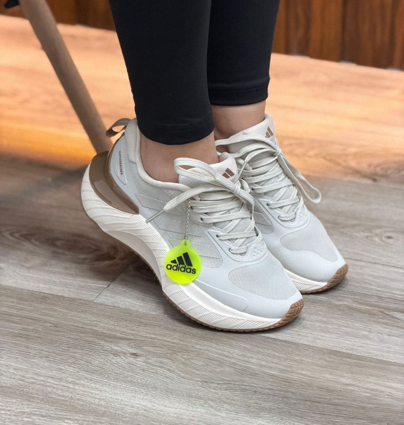 Adidas super magma para dama
