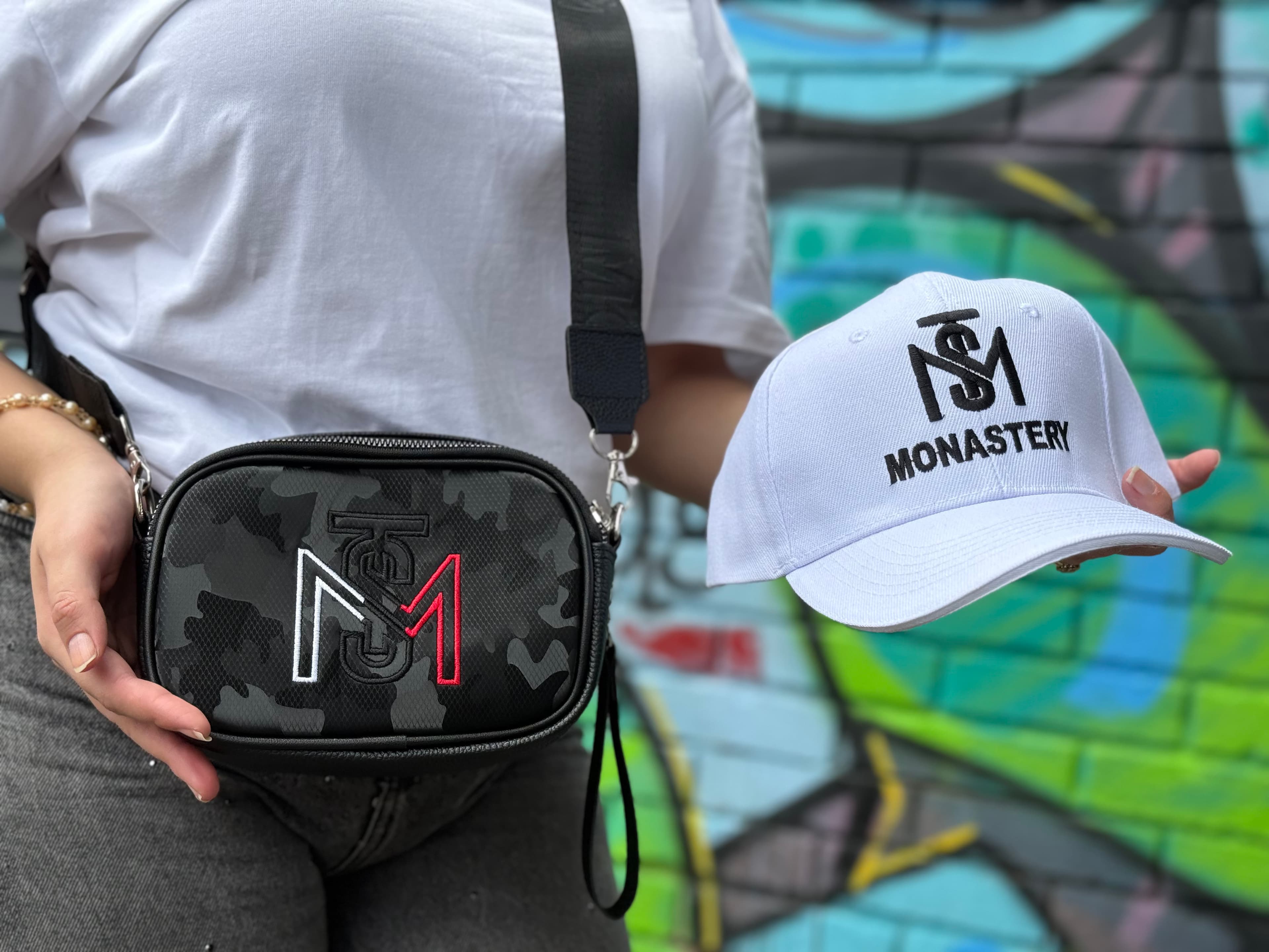 Duo MONASTERY GORRA + Bolso Crossbody