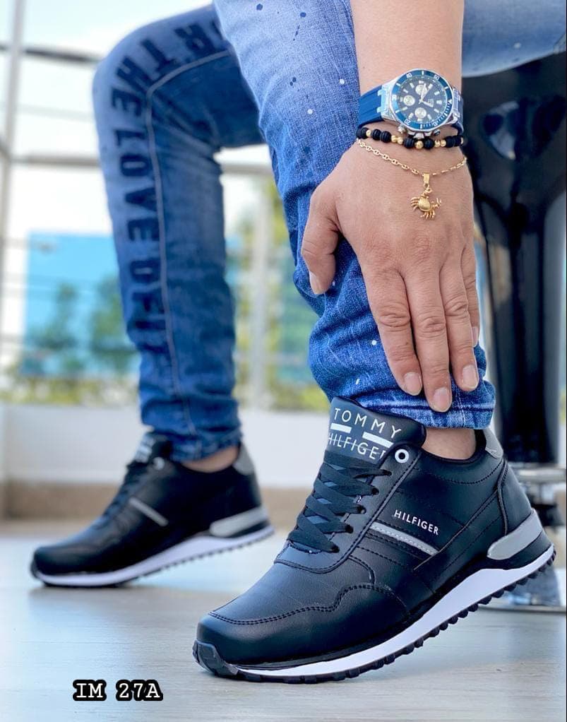 TOMMY CASUAL