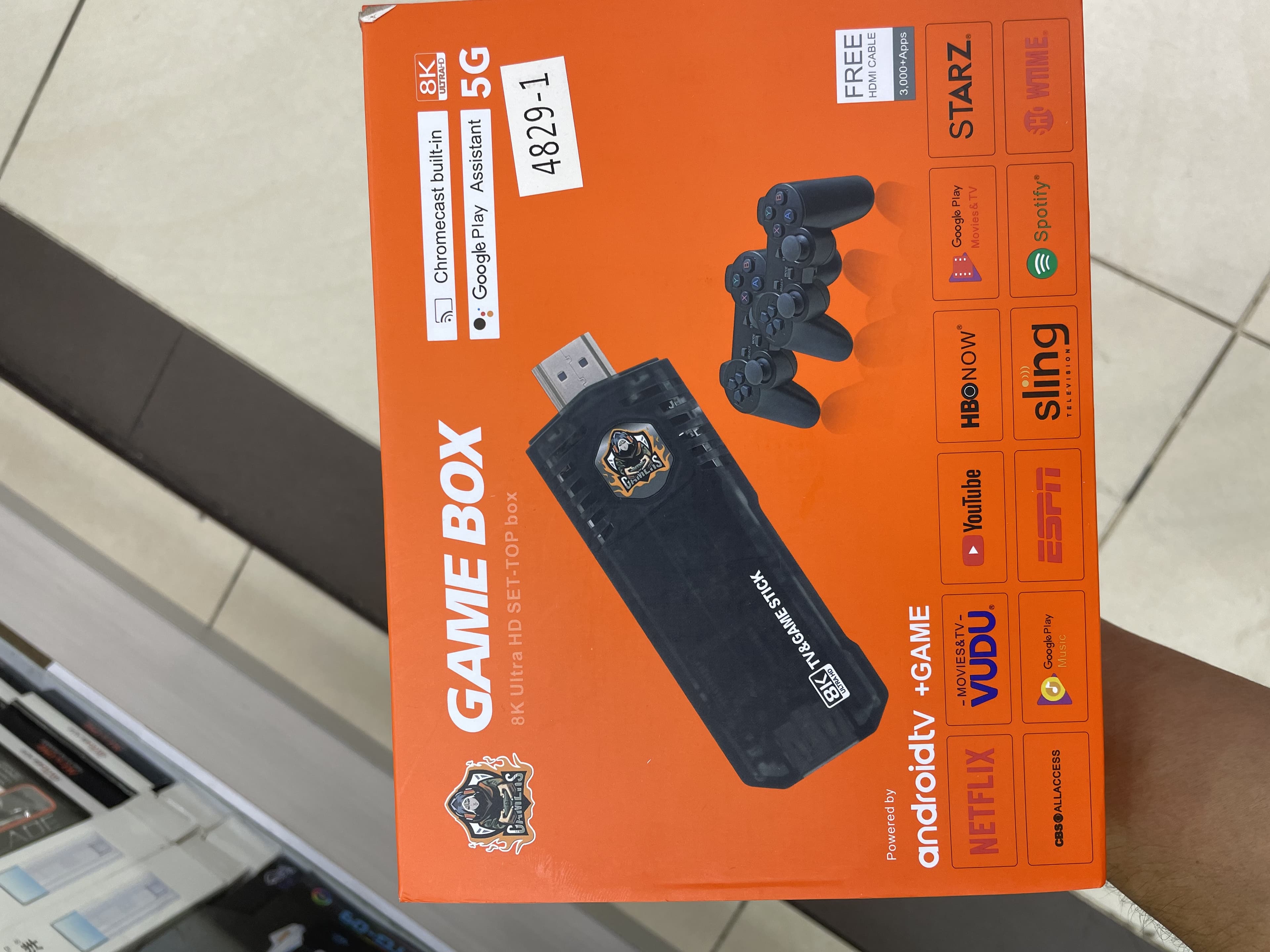 Consola y roku tv