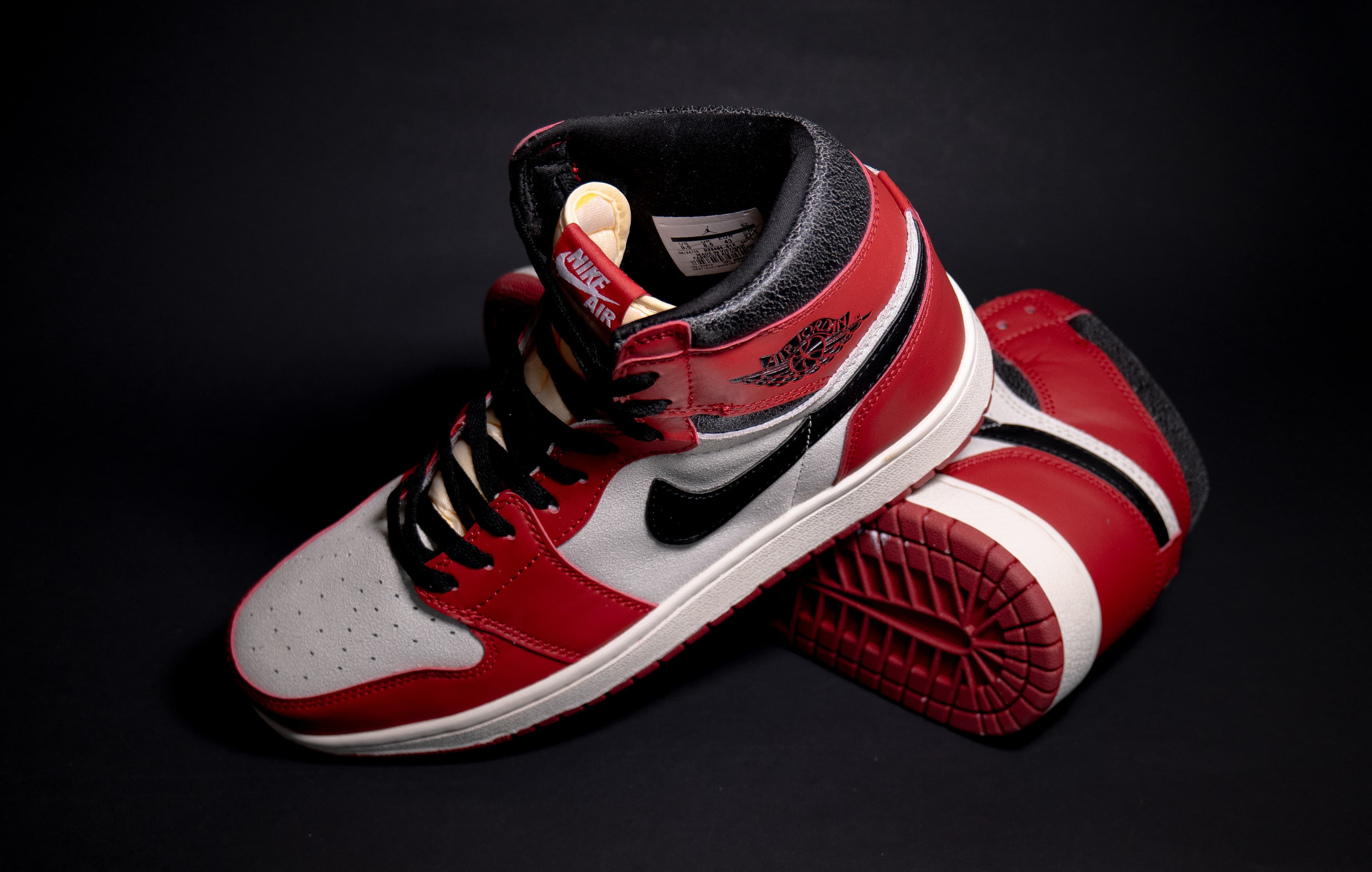 Nk jordan 1 retro high 'oglostandfound'