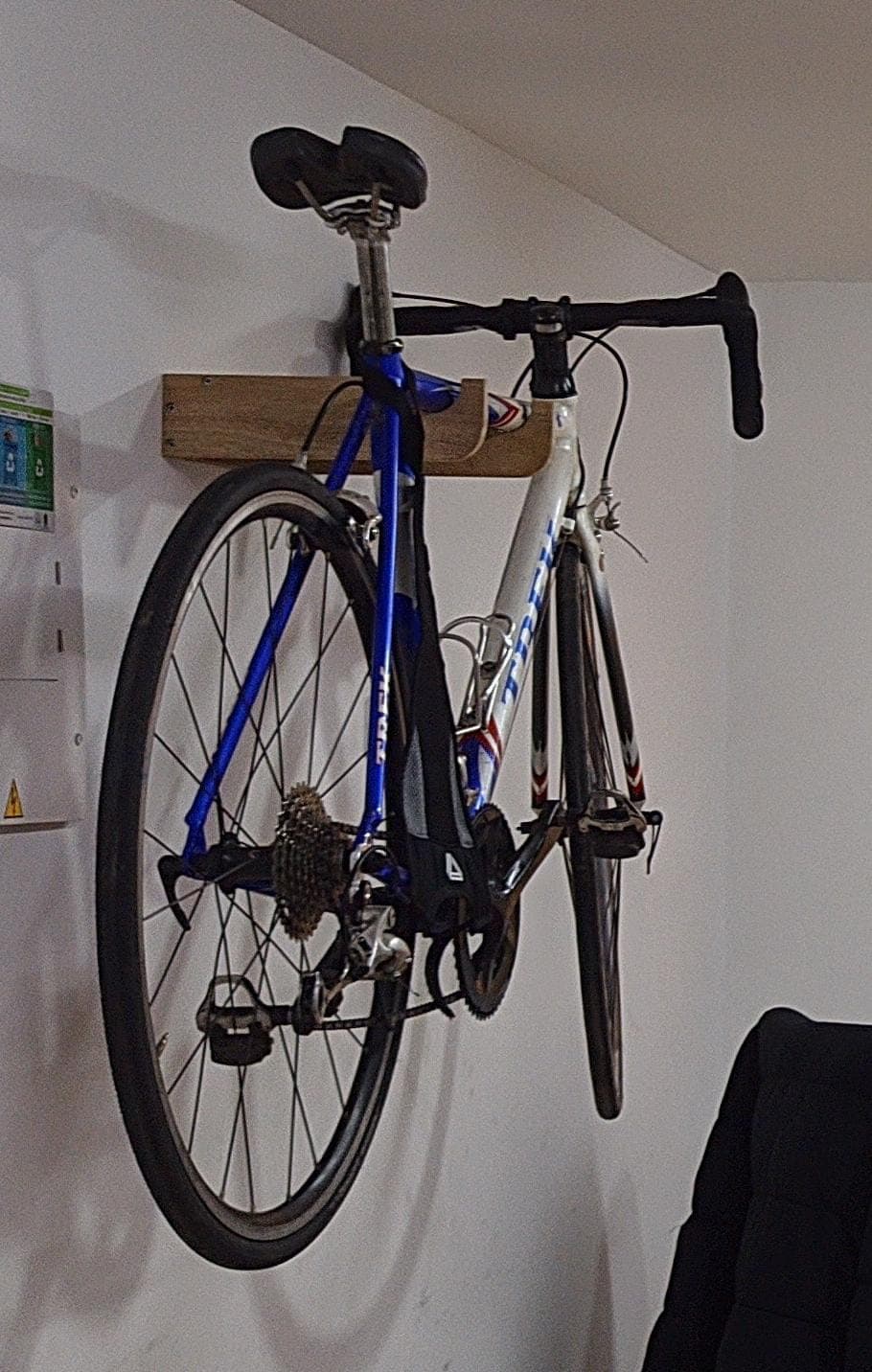 Soporte para casco y bicicleta