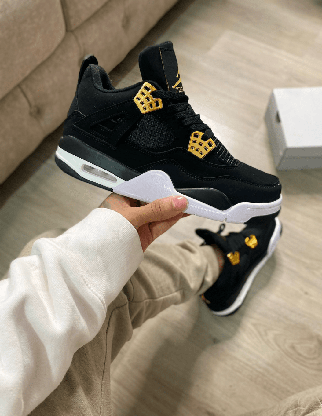 Jordan Retro 4 Black White DAMA Y CABALL