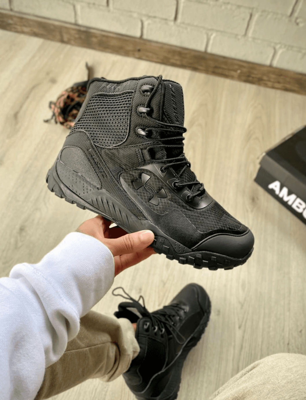 Bota Under Armour DAMA Y CABALLERO