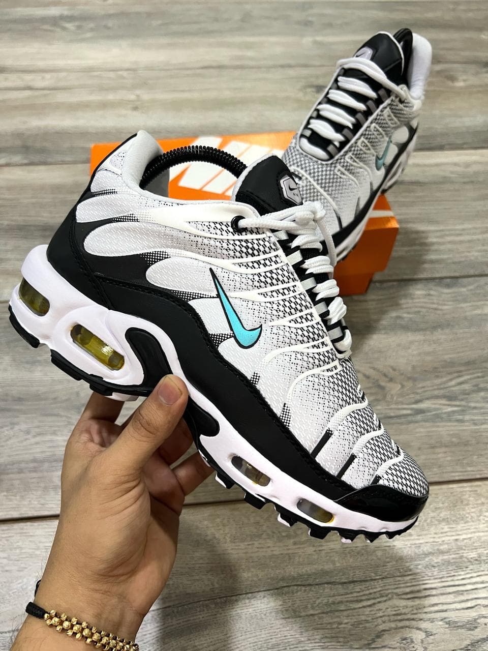 REF: 154 NIKE TN