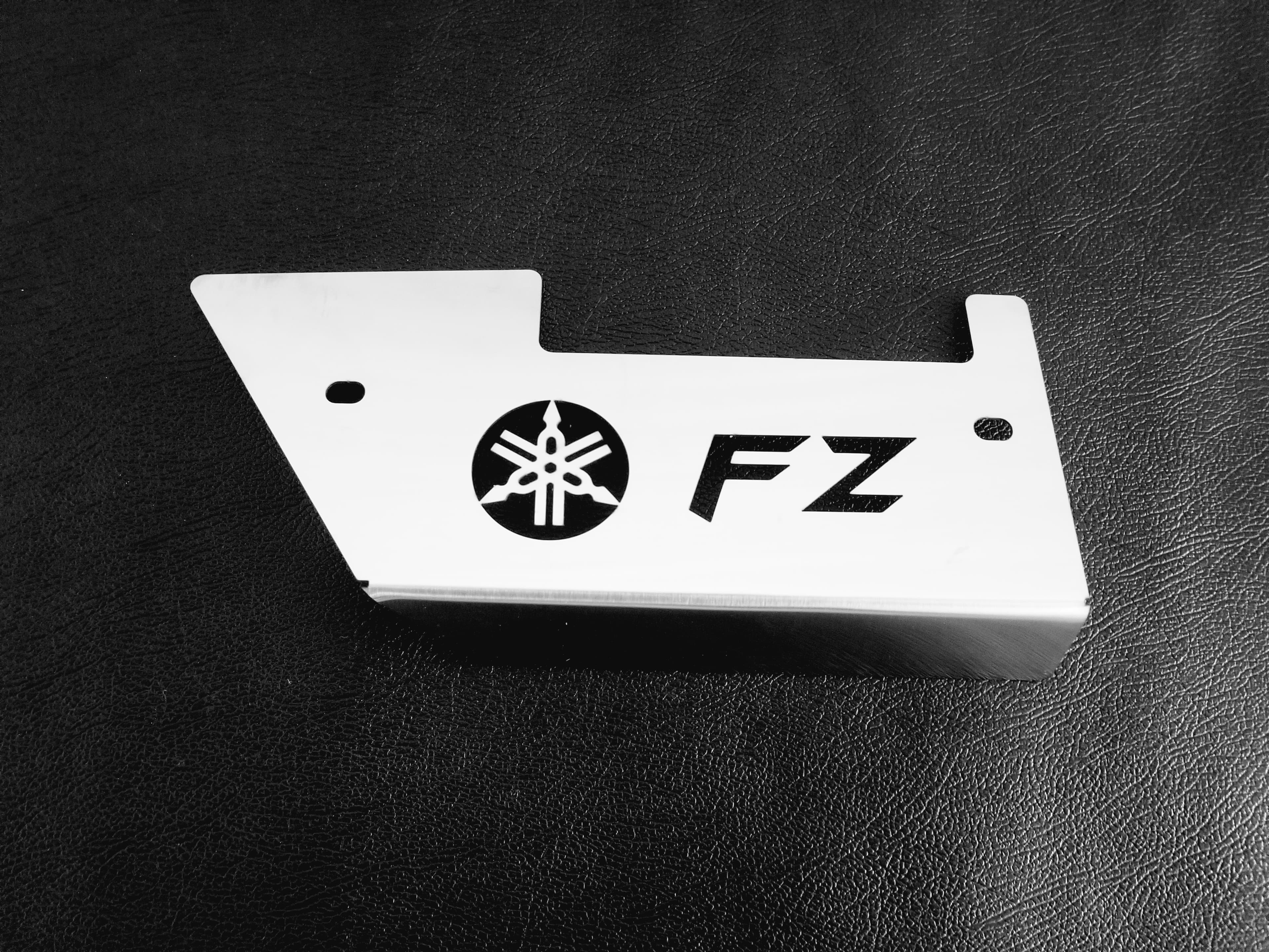 PROTECTOR MOFLE FZ 16
