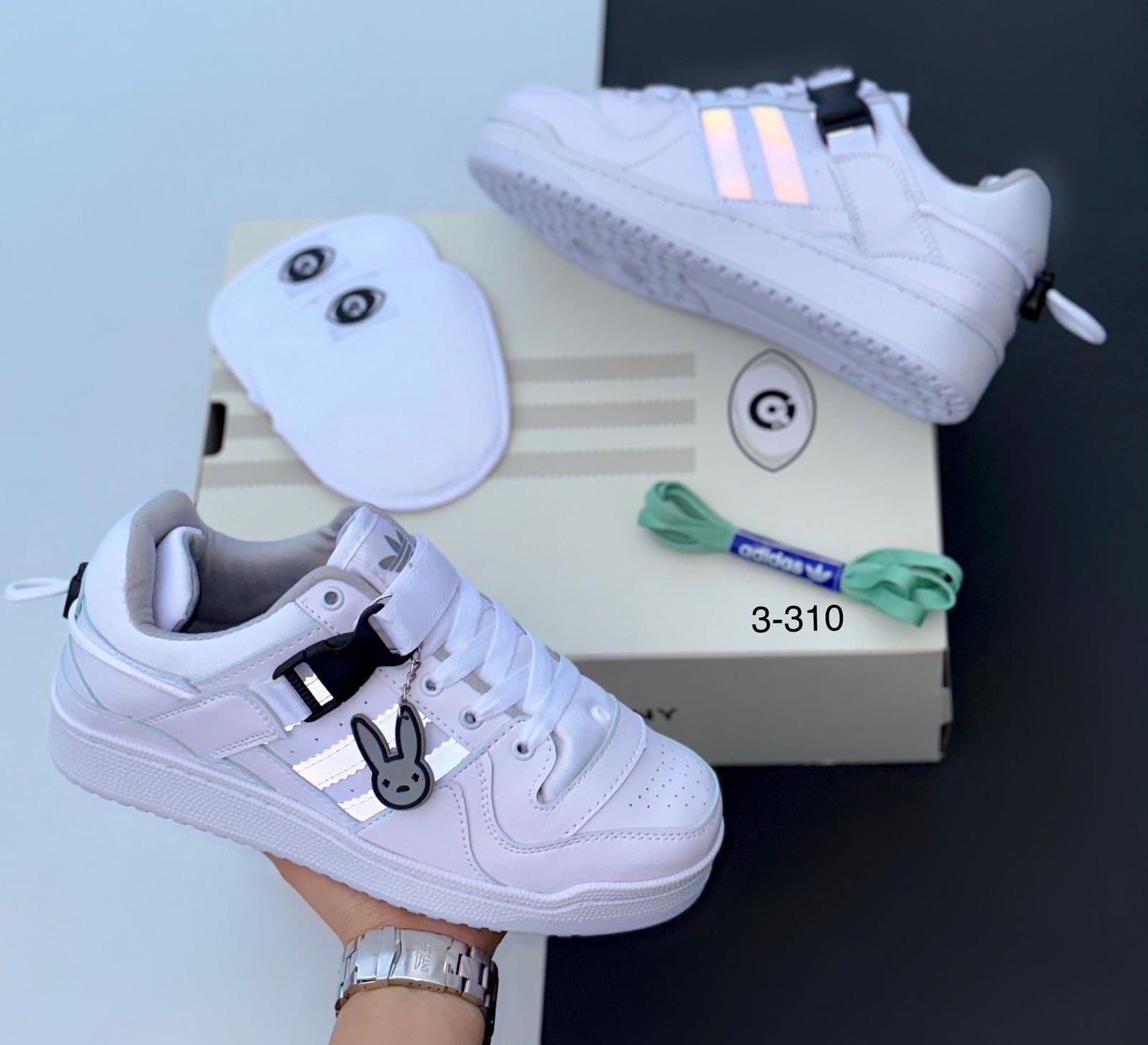 ADIDAS BAD BUNNY BLANCO REFLECTIVO