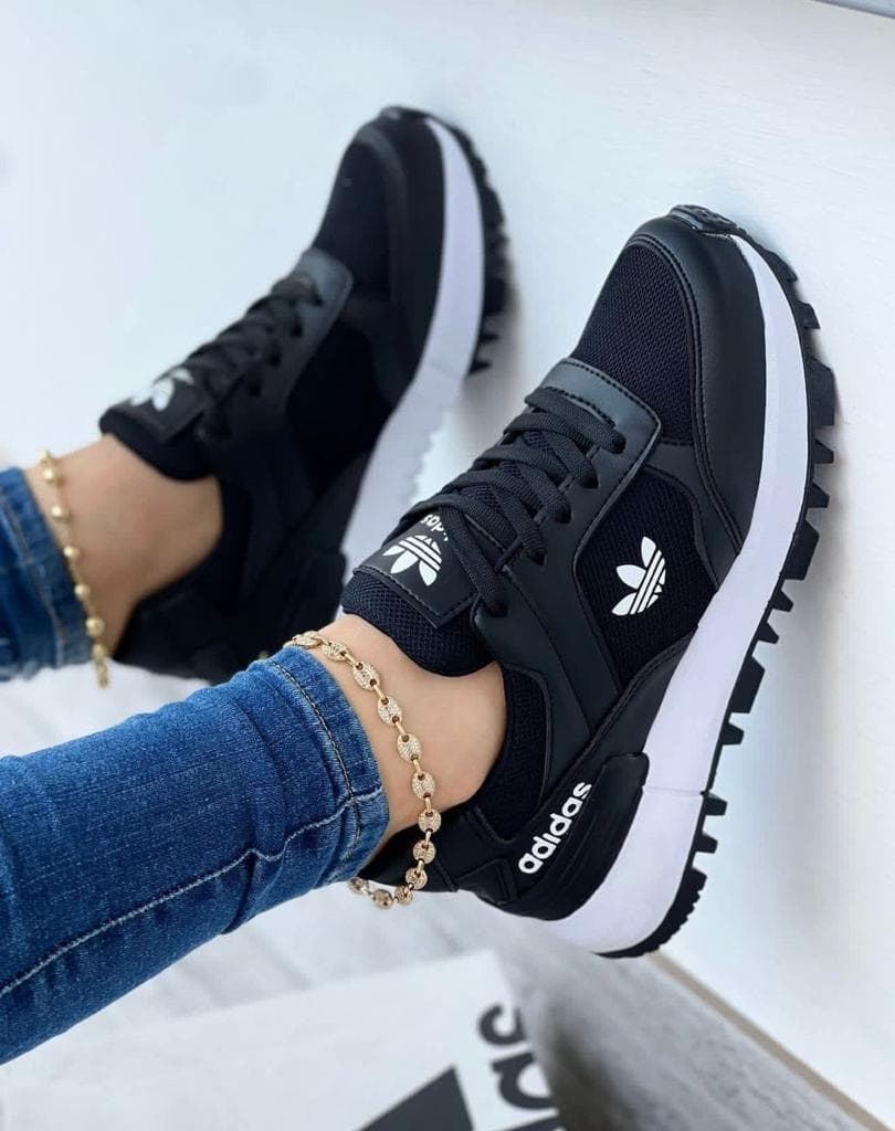 ADIDAS 1300