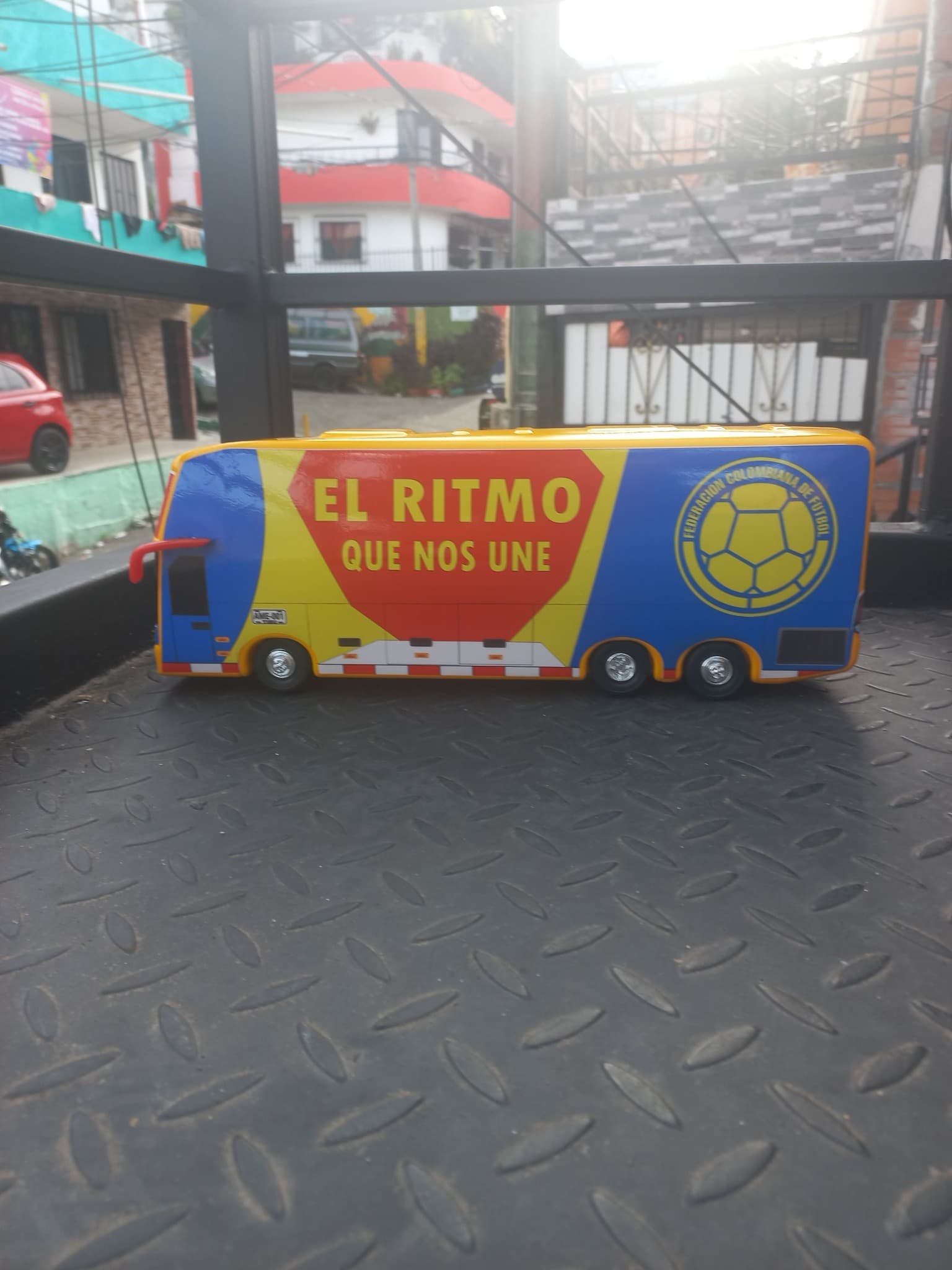 bus colombia nuevo